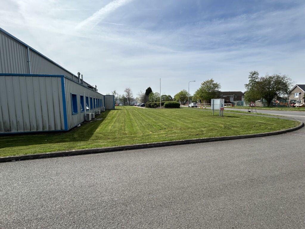 Commercial Grounds Maintenance